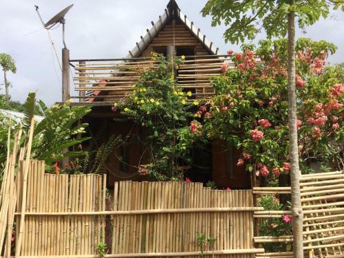 Lodge The Village House
