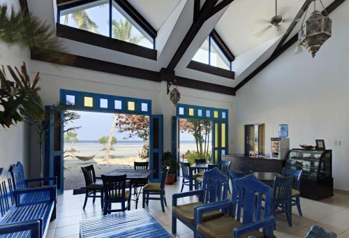 Hotel Microtel By Wyndham Puerto Princesa
