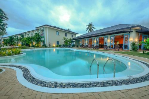 Hotel Microtel By Wyndham Puerto Princesa