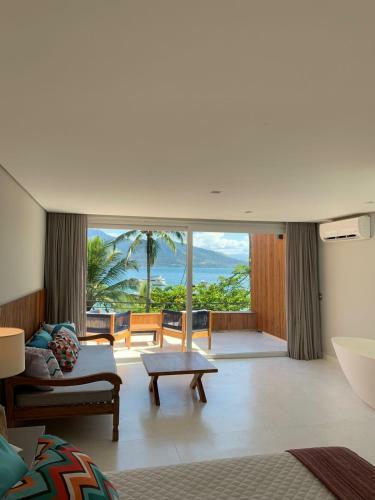 Bahari Suites