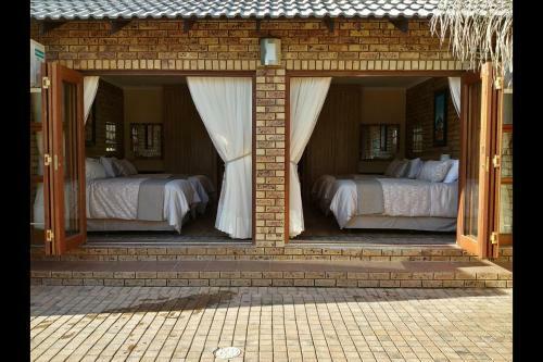 Hostal Twins Guest House