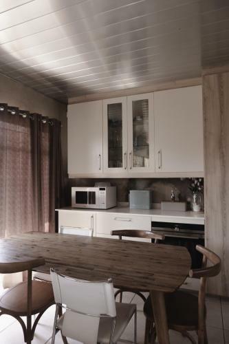 Hostal Happy Living Guesthouse