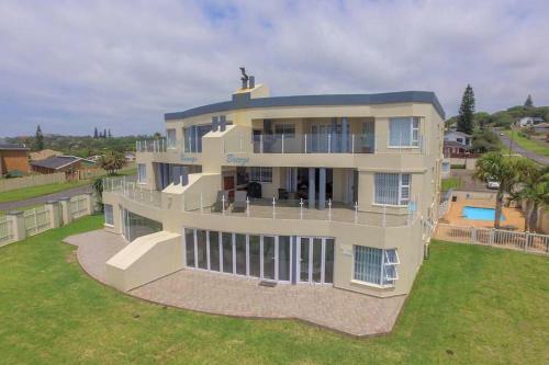 Apartamento Uvongo - Beach Paradise & Open Ocean View