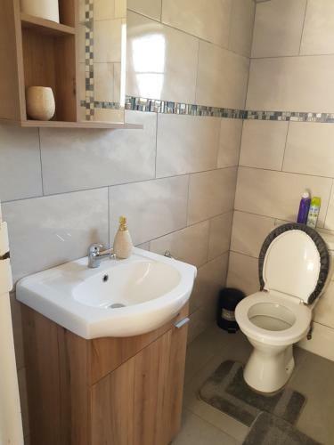 Hostal Agt Guesthouse