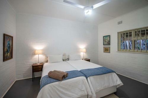 Kwa Thibi Cottage Sleeps 14