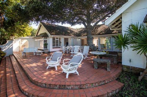 Kwa Thibi Cottage Sleeps 14