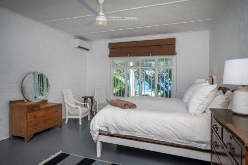 Kwa Thibi Cottage Sleeps 14