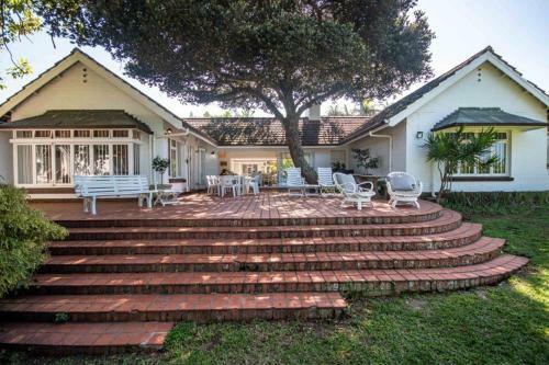 Kwa Thibi Cottage Sleeps 14