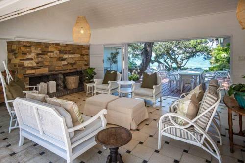 Kwa Thibi Cottage Sleeps 14