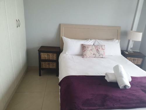 72 Camarque Umdloti - Beachfront Apartment