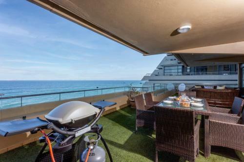 Sands Umdloti Luxury Beach Front Apartment
