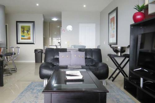 32 Lazy Lizard - Beautiful Sea Viewing Apartment