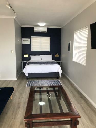 Exclusive Beachfront Apartment With Sea Views