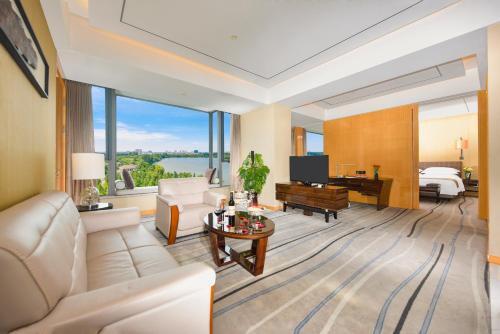 Hotel ????????