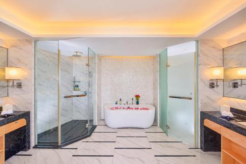 Hotel ????????