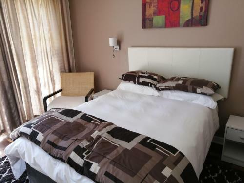 Hostal Thatchers Guest Rooms