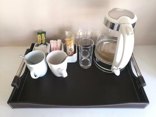 Hostal Thatchers Guest Rooms