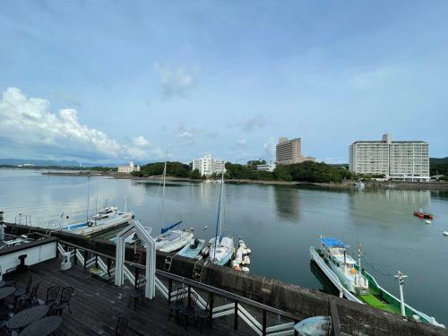 Marina Hotel Kaikuu