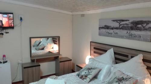 Hostal Point 55 Guest House