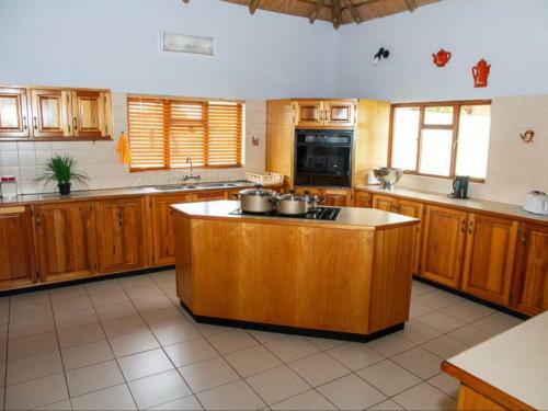 Sombuyana Game Lodge