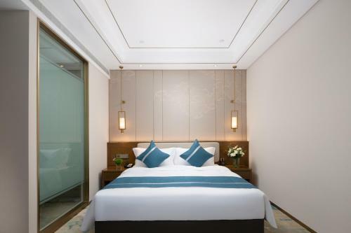 Luzhou Jianguo Hotel