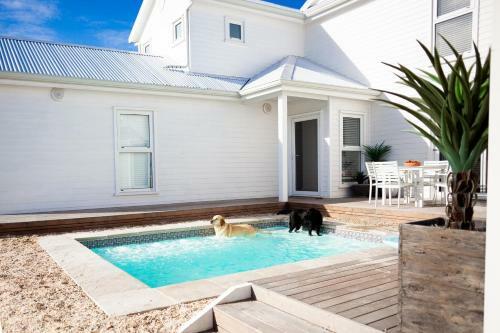 Villa Beach House Collection