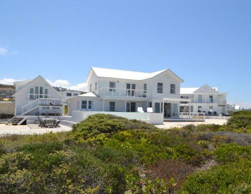 Villa Pearl Bay Beach Home