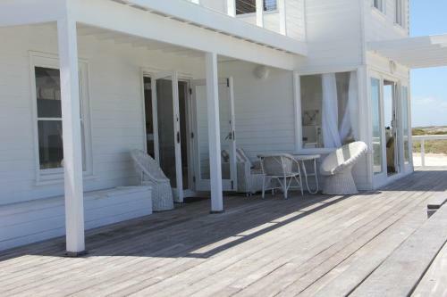 Villa Pearl Bay Beach Home