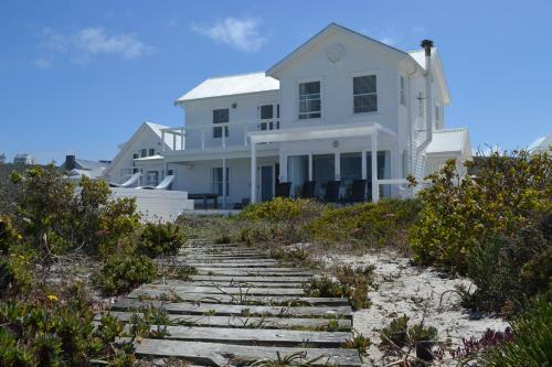 Villa Pearl Bay Beach Home