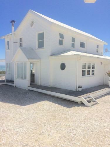 Villa Pearl Bay Beach Home