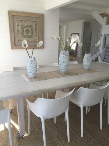 Villa Pearl Bay Beach Home