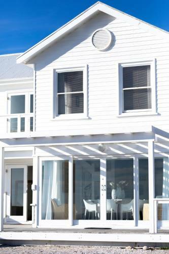 Villa Pearl Bay Beach Home