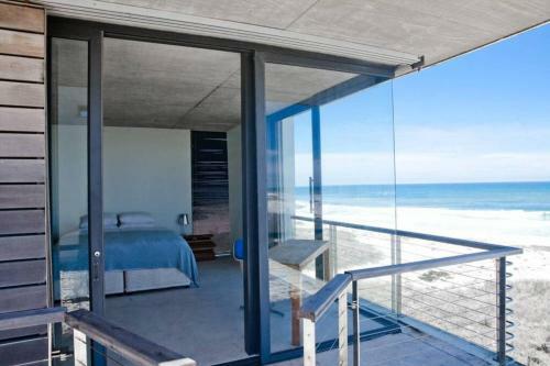 Villa Vame Beachfront