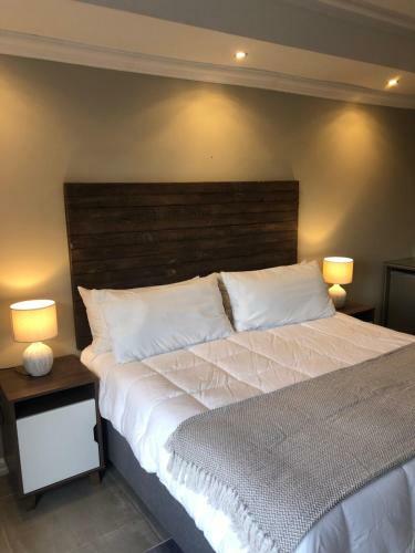 Hostal White Sands Self-catering Units