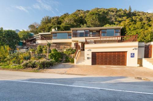 400 Waterside Road Villa