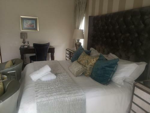 Hostal Bristow Luxury Suites
