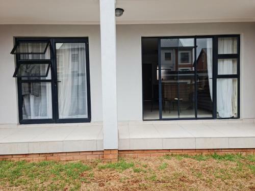 Cherry Blossom One Bed Apartment Centurion