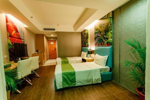 Aziza Paradise Hotel