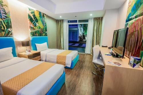 Aziza Paradise Hotel