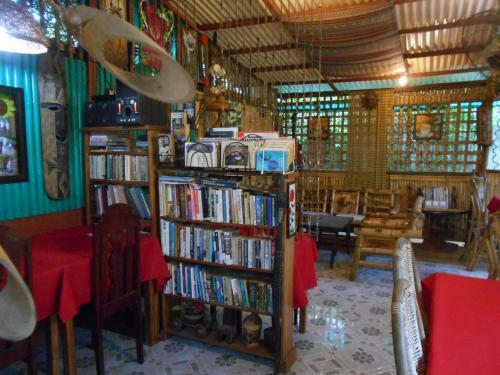 Hostal Jungle Flower Guest House