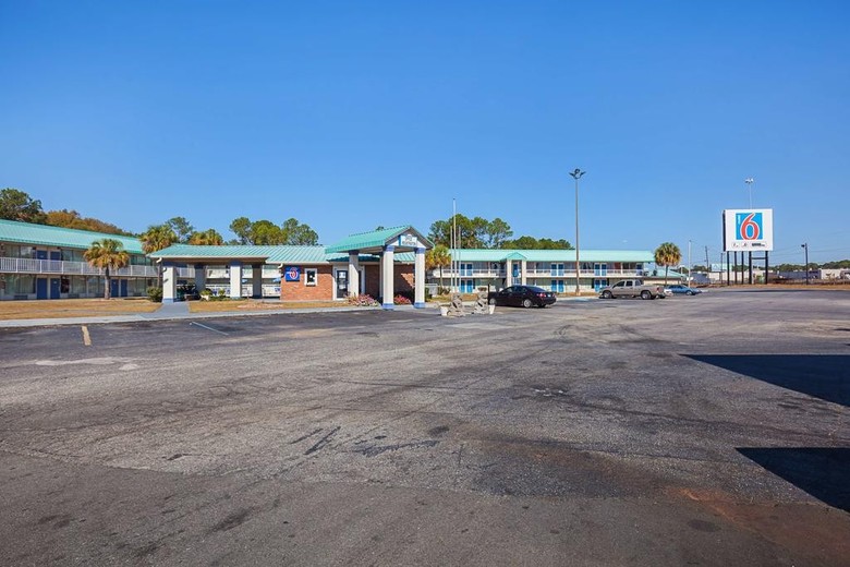 Motel 6 Tifton