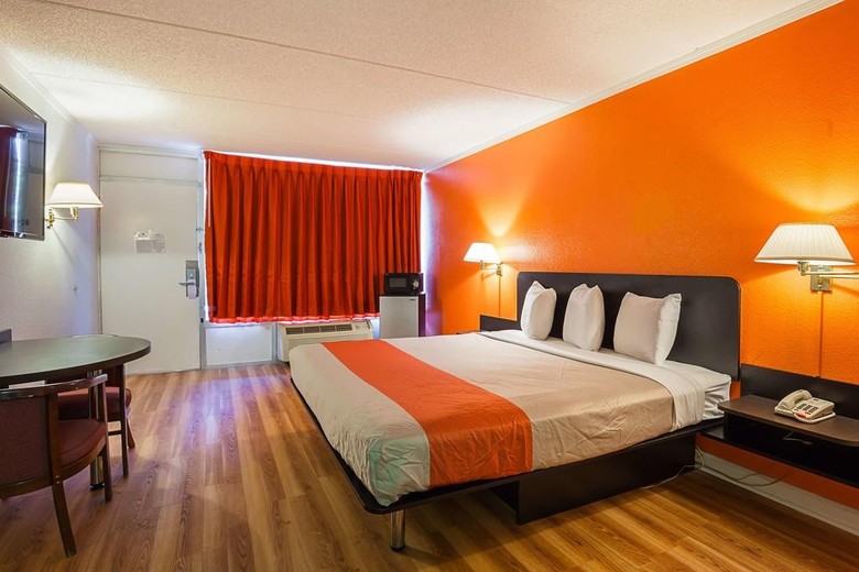 Motel 6 Tifton