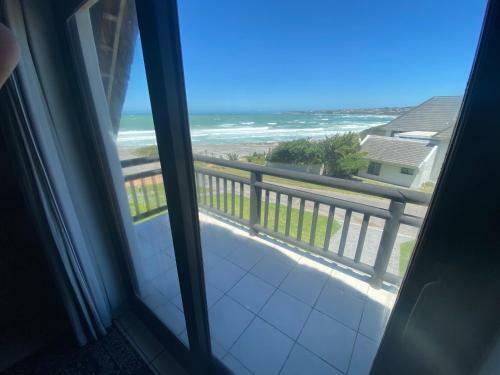 Shalom-self Catering Apartment