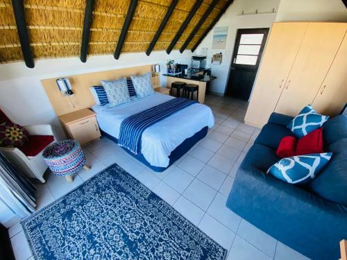 Shalom-self Catering Apartment