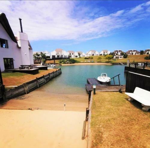 Spindrift Canal House Available 1-26dec2021 Min 14 Nights