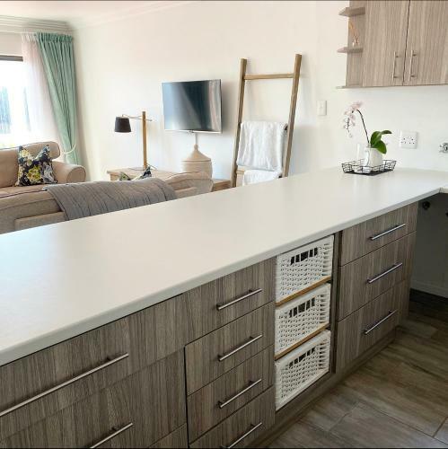 Spindrift Canal House Available 1-26dec2021 Min 14 Nights