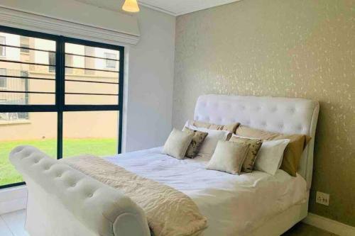 Exclusive 3-bedroom Apartment In Waterfall.
