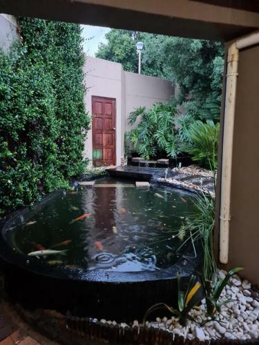 Apartamento Halfway Gardens Home