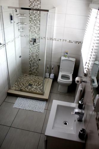 Hostal Midrand Bed And Breakfast