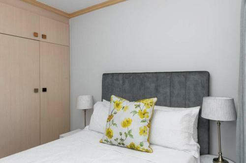 Apartamento Alimama Spaces: The Manson's Phoenix Haven